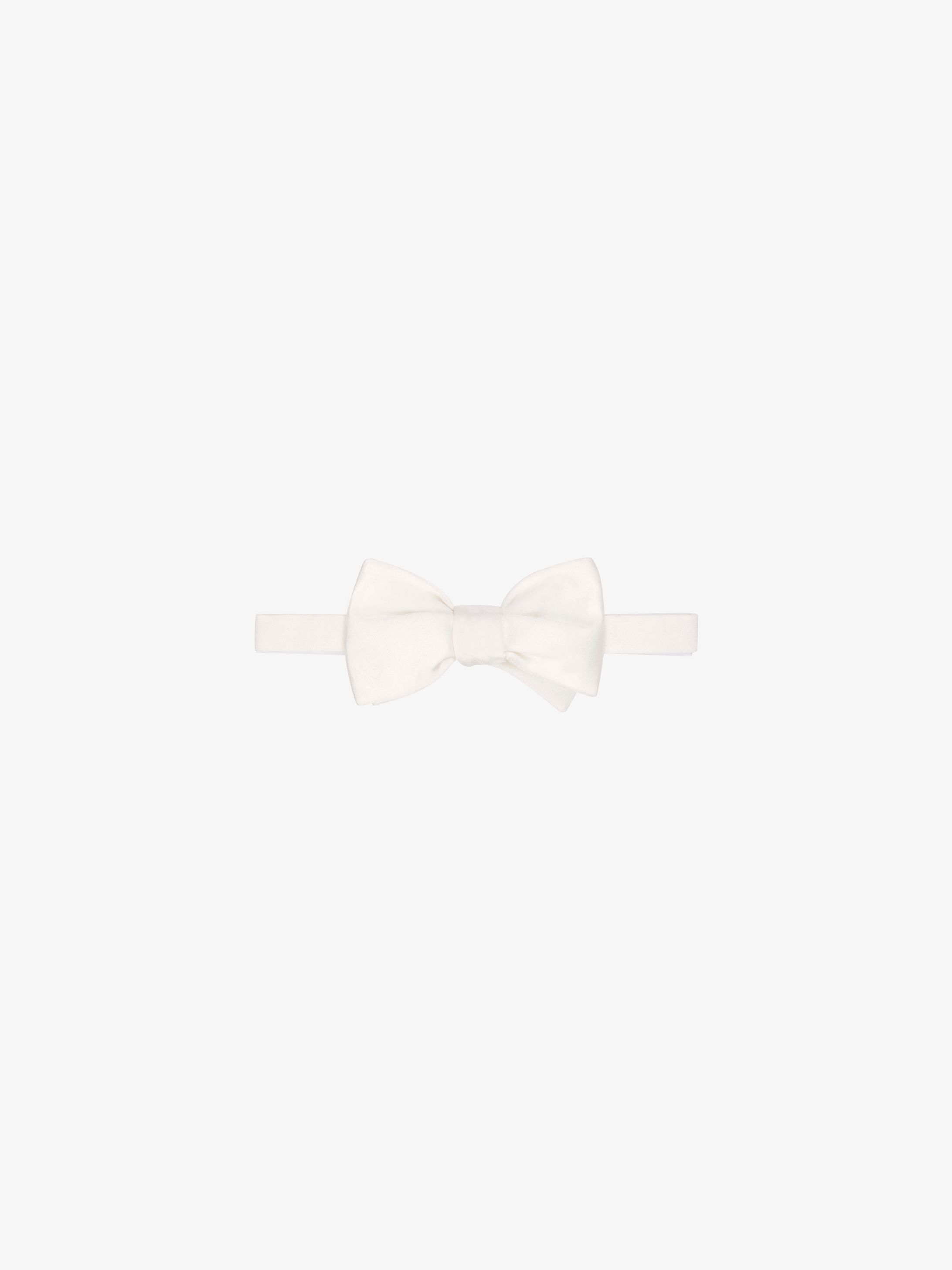 Bow tie in silk
