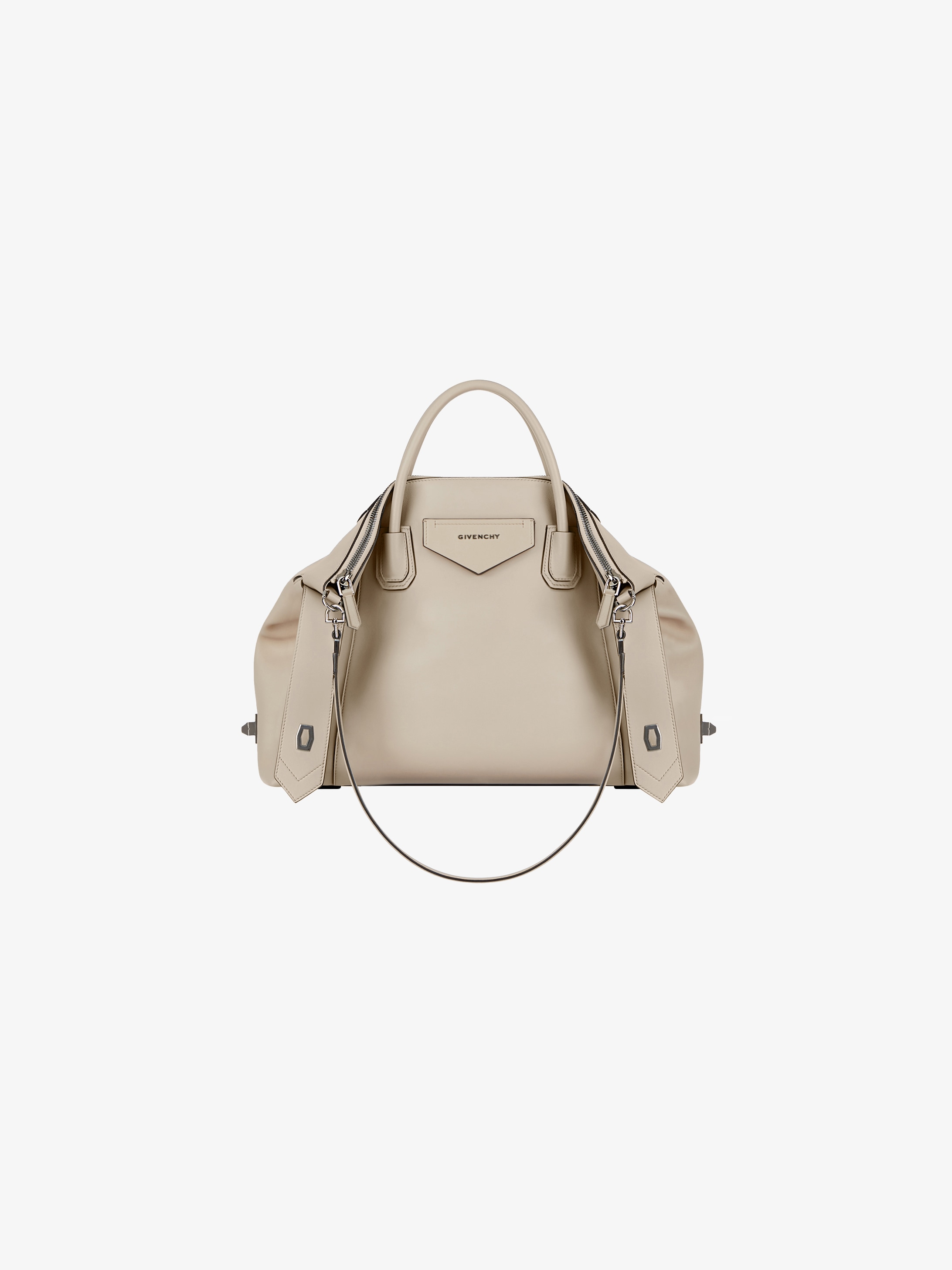 Medium Antigona Soft bag in smooth leather