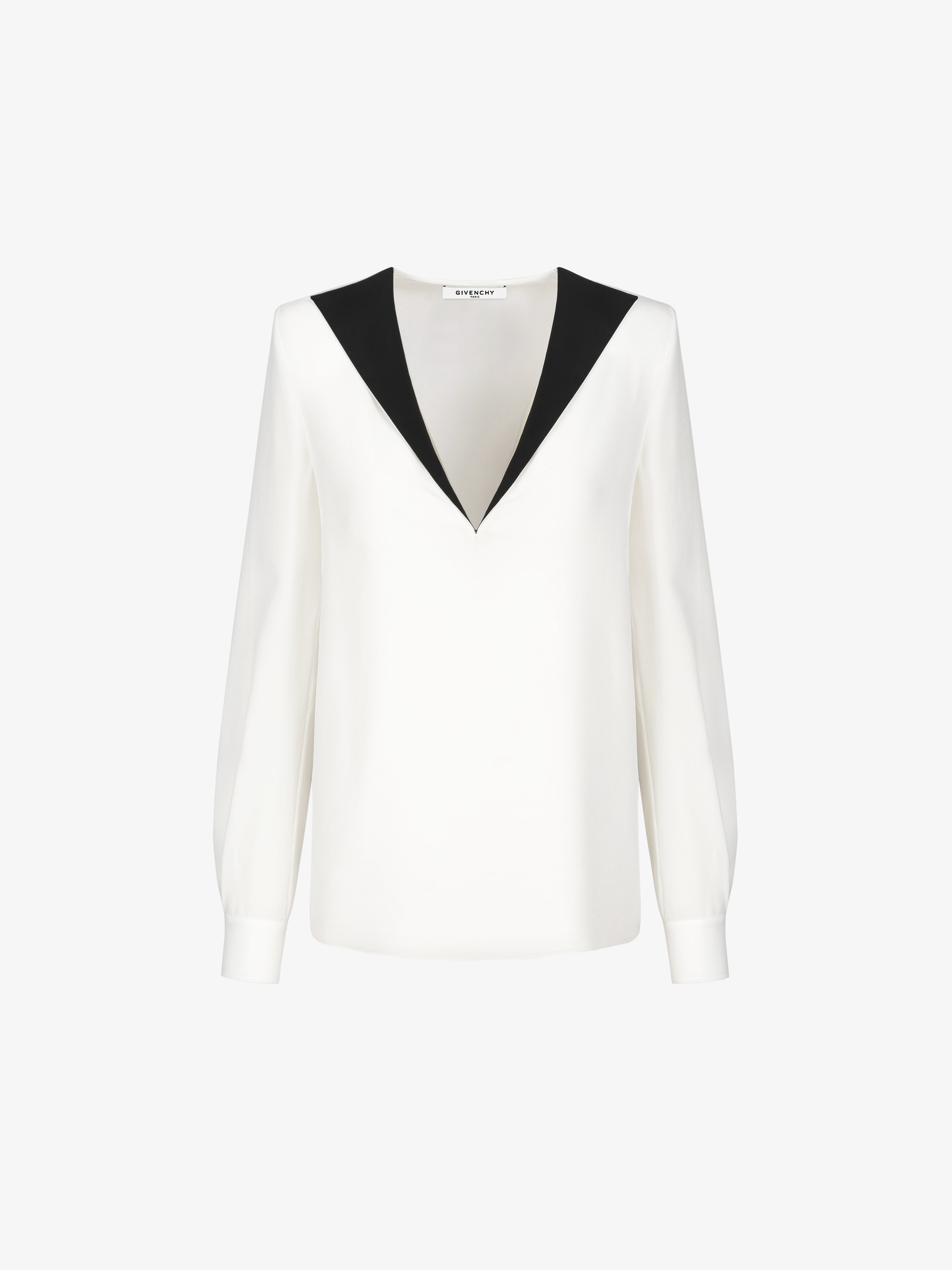 V neck top with contrasted collar