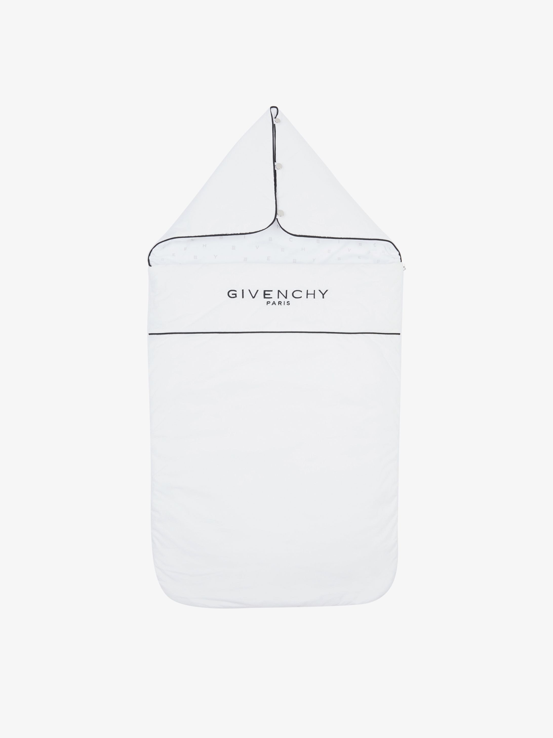 Nid d'ange brodé Givenchy Paris
