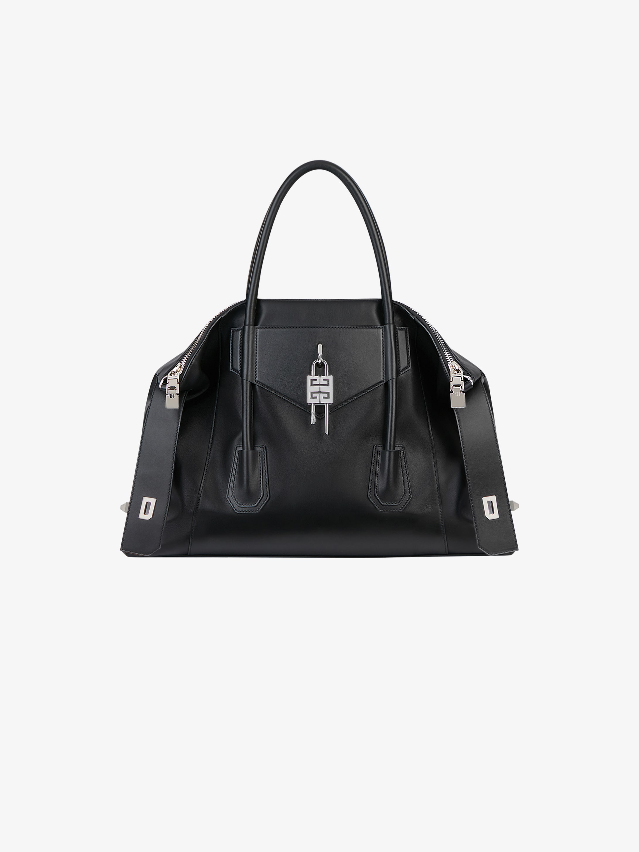 medium antigona soft bag in smooth leather