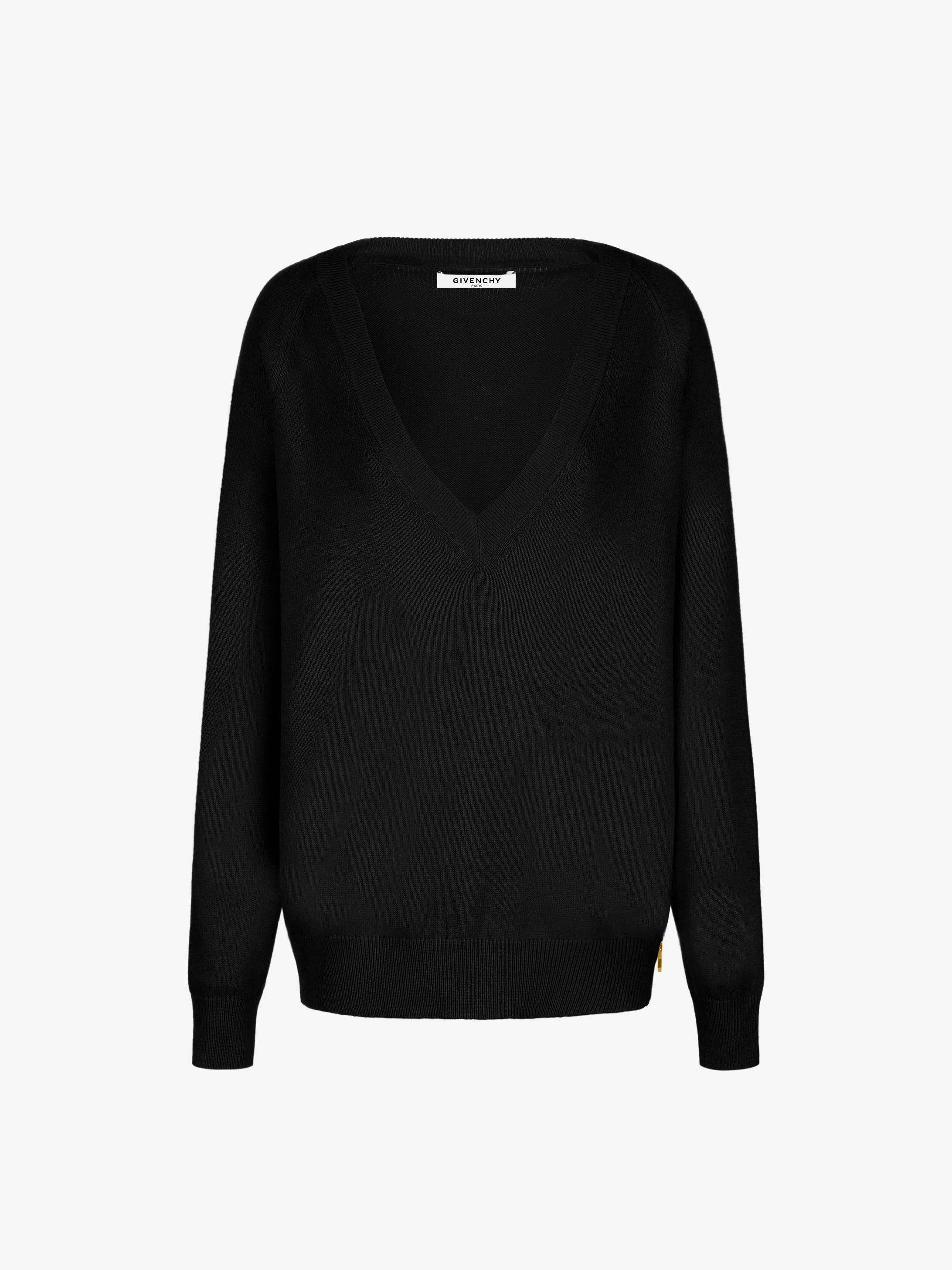 V neck zipped sweater in wool and cashmere