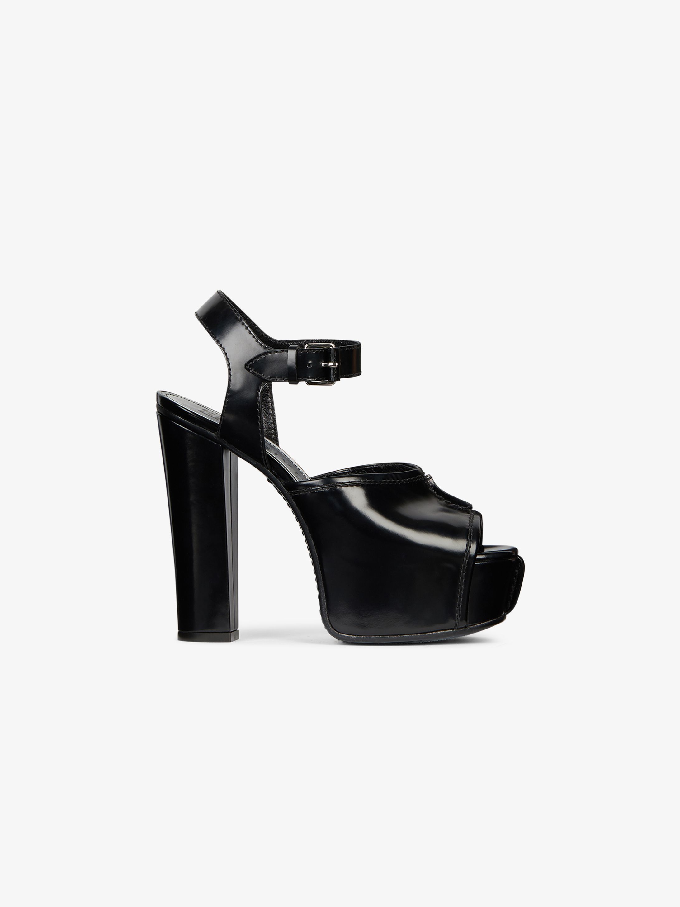 Sandales à plateforme en cuir brillant