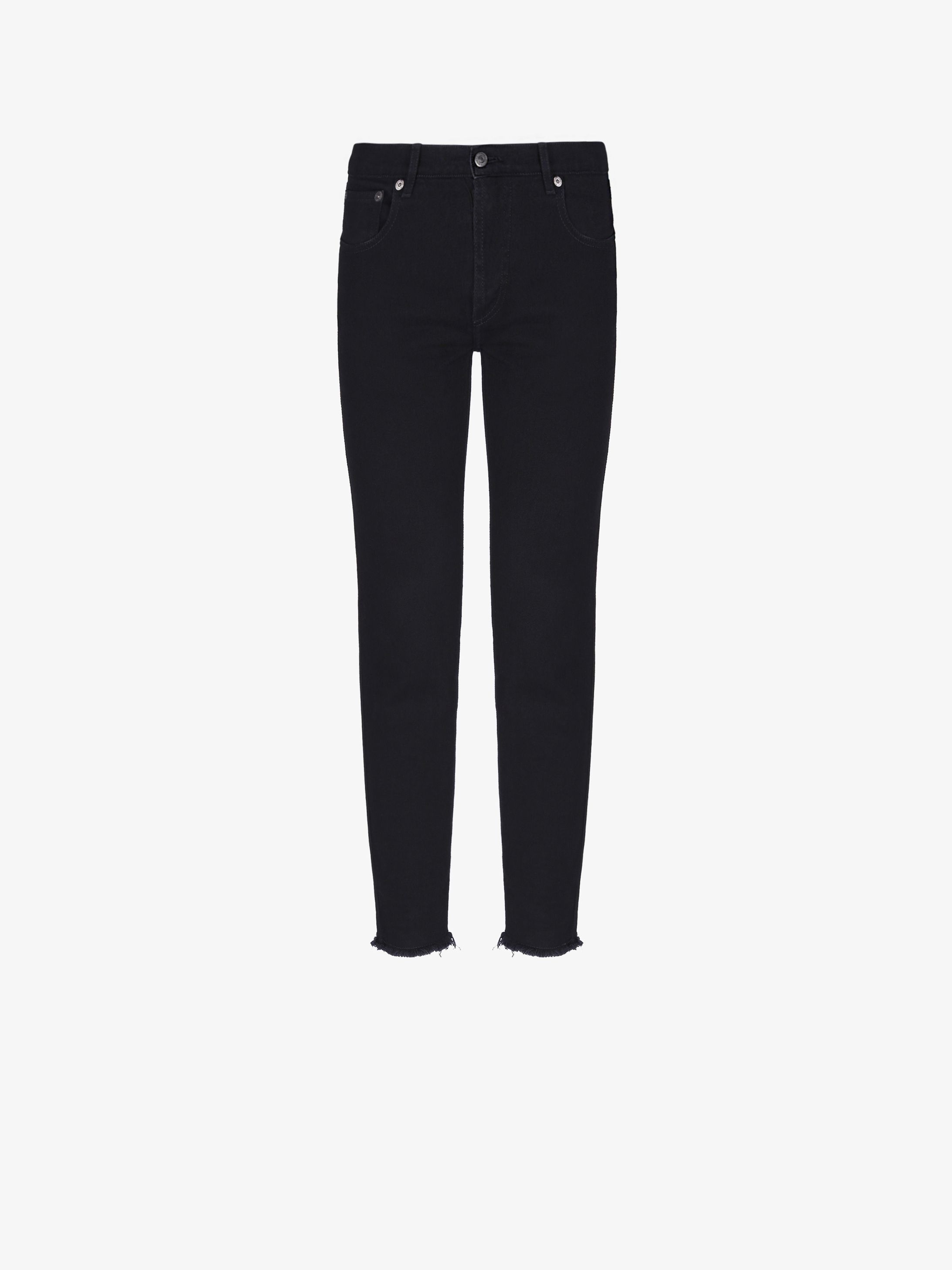 Short skinny jeans with raw cuts