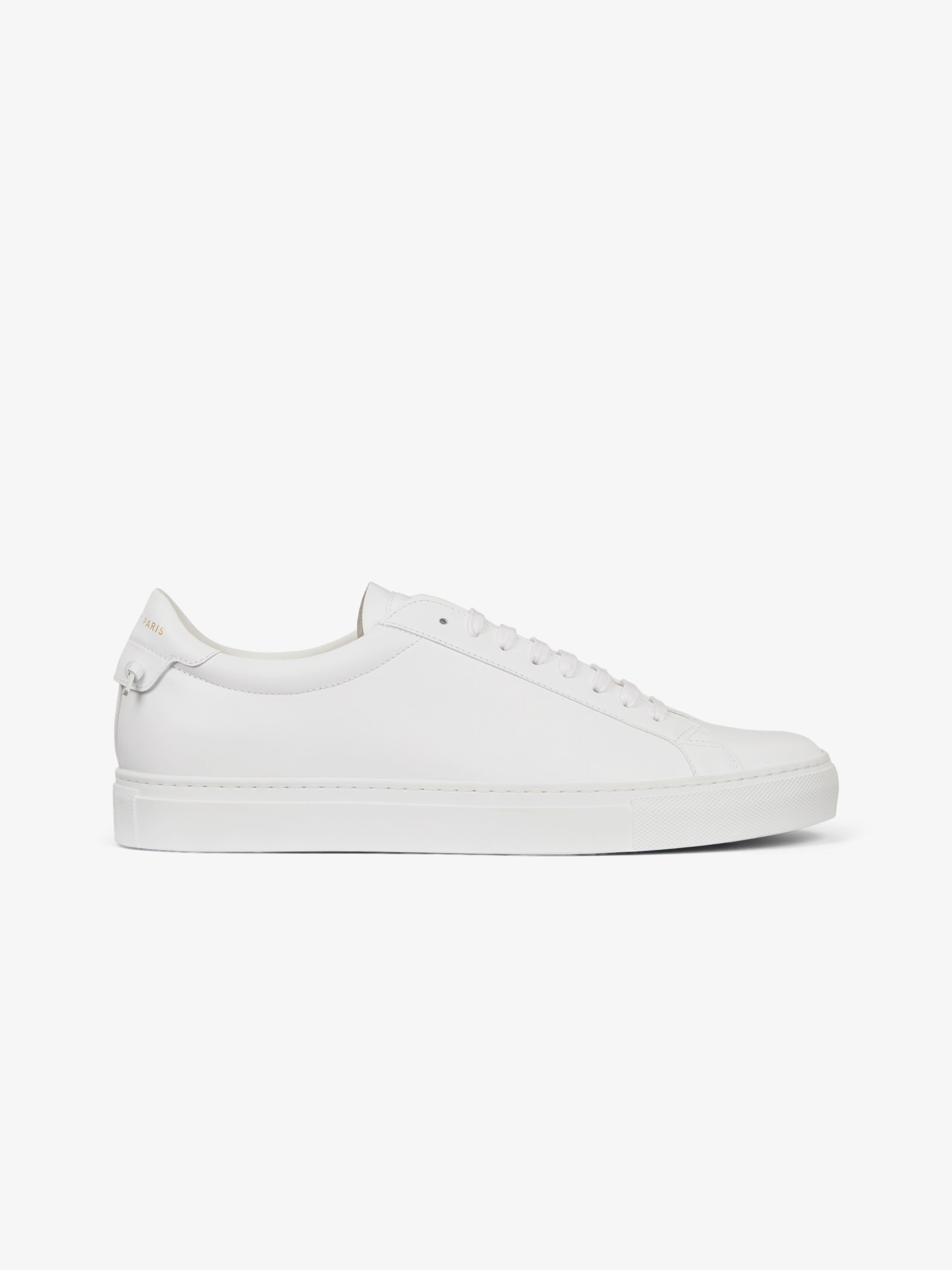 Sneakers in leather