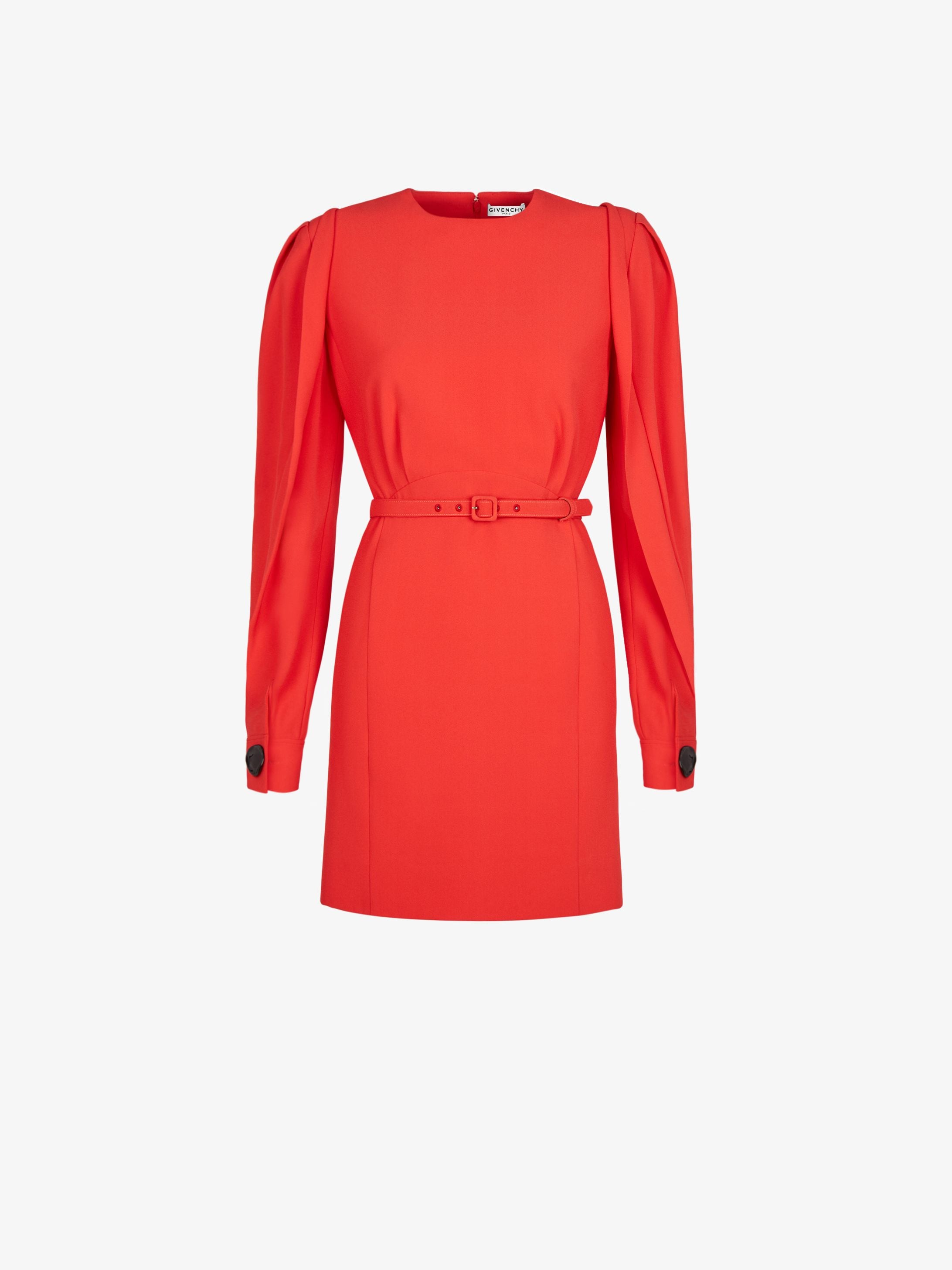 Puffed dress with belt