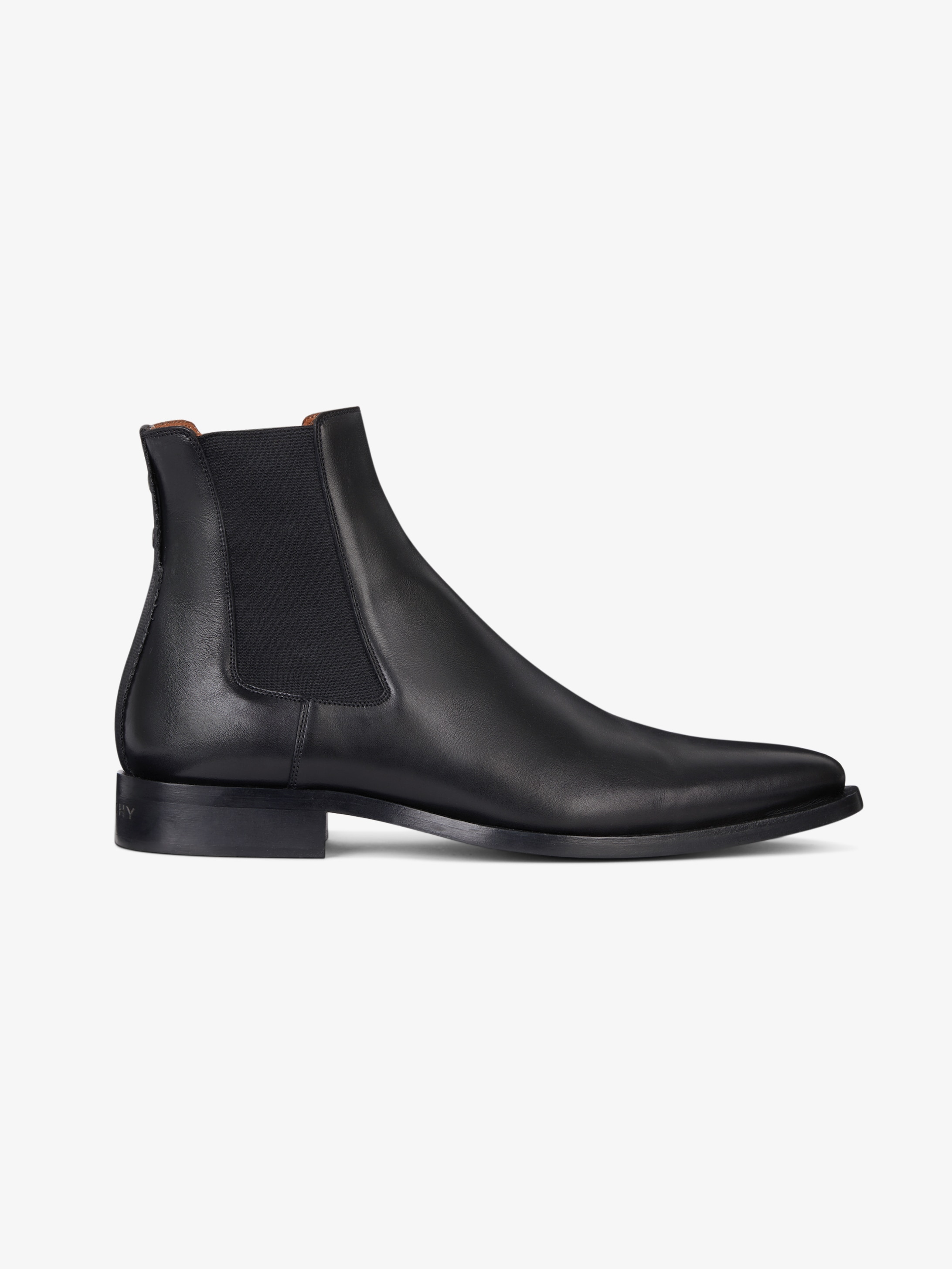 Chelsea pointed-toe boots in smooth leather