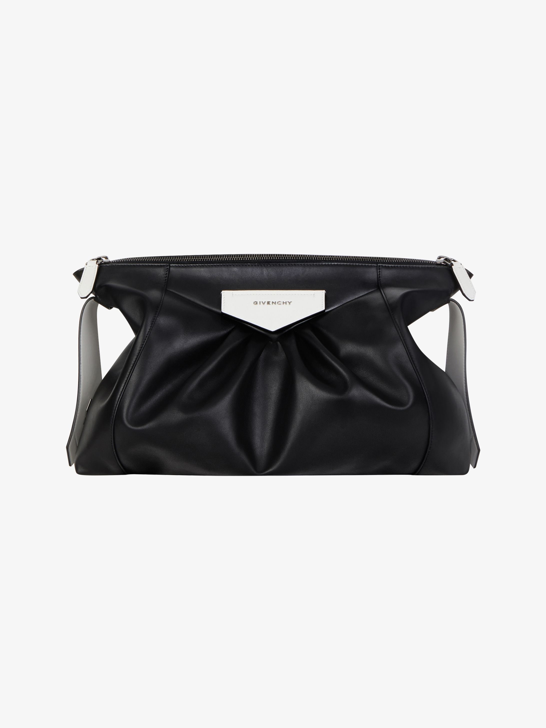 Extra large Antigona Soft pouch in pleated leather