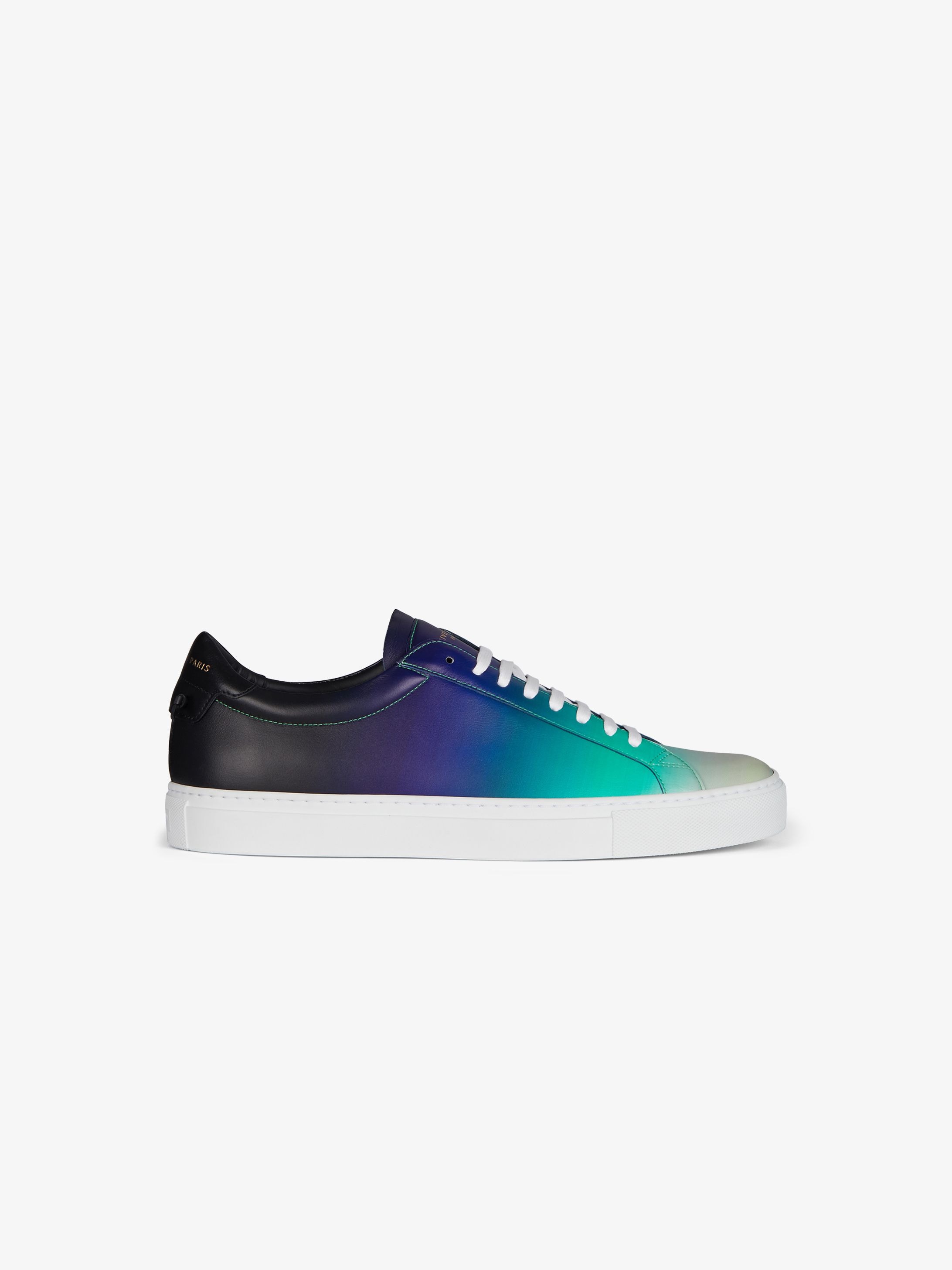 Sneakers in matte faded leather