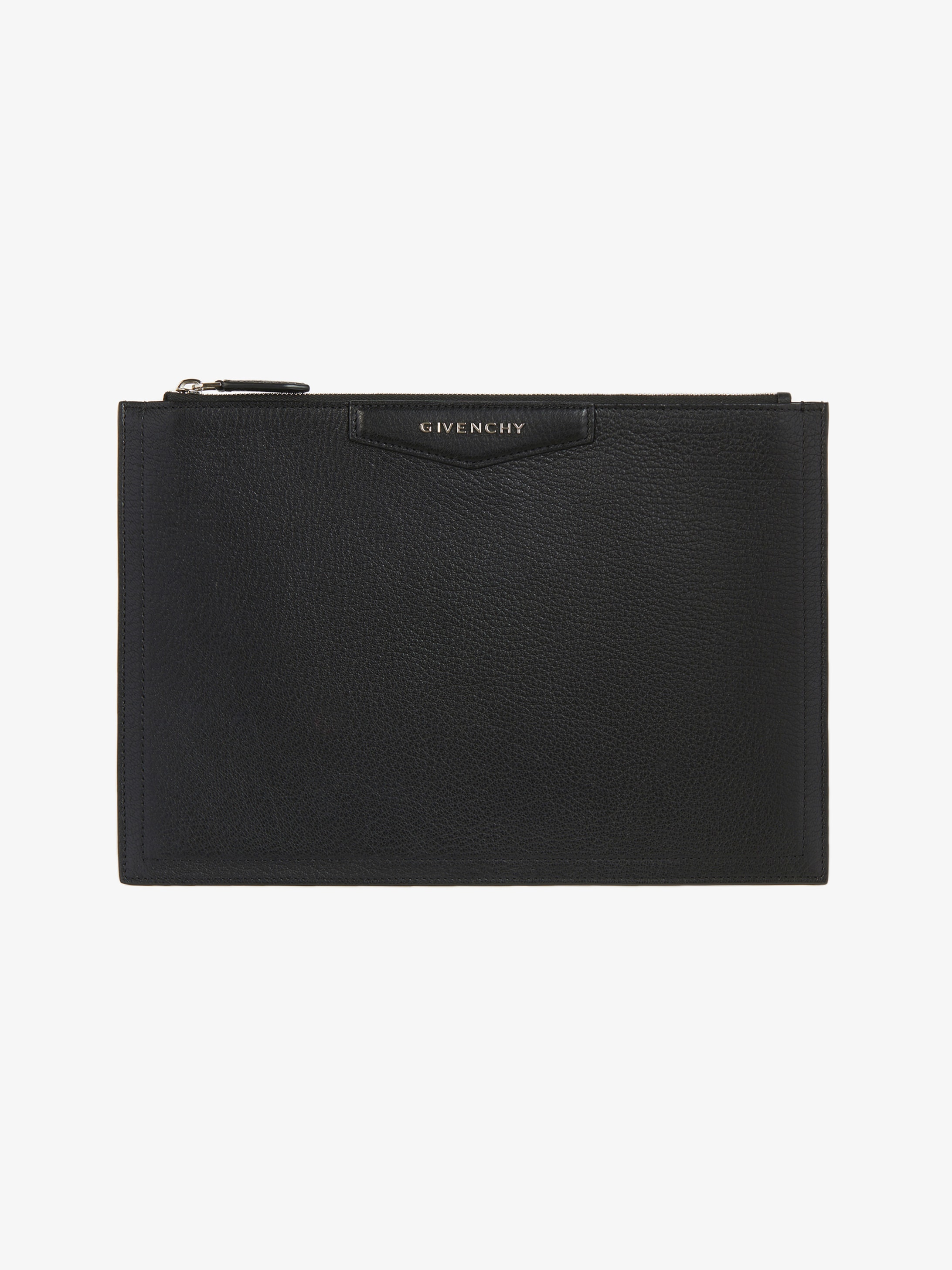 Givenchy Antigona pouch in grained leather | GIVENCHY Paris
