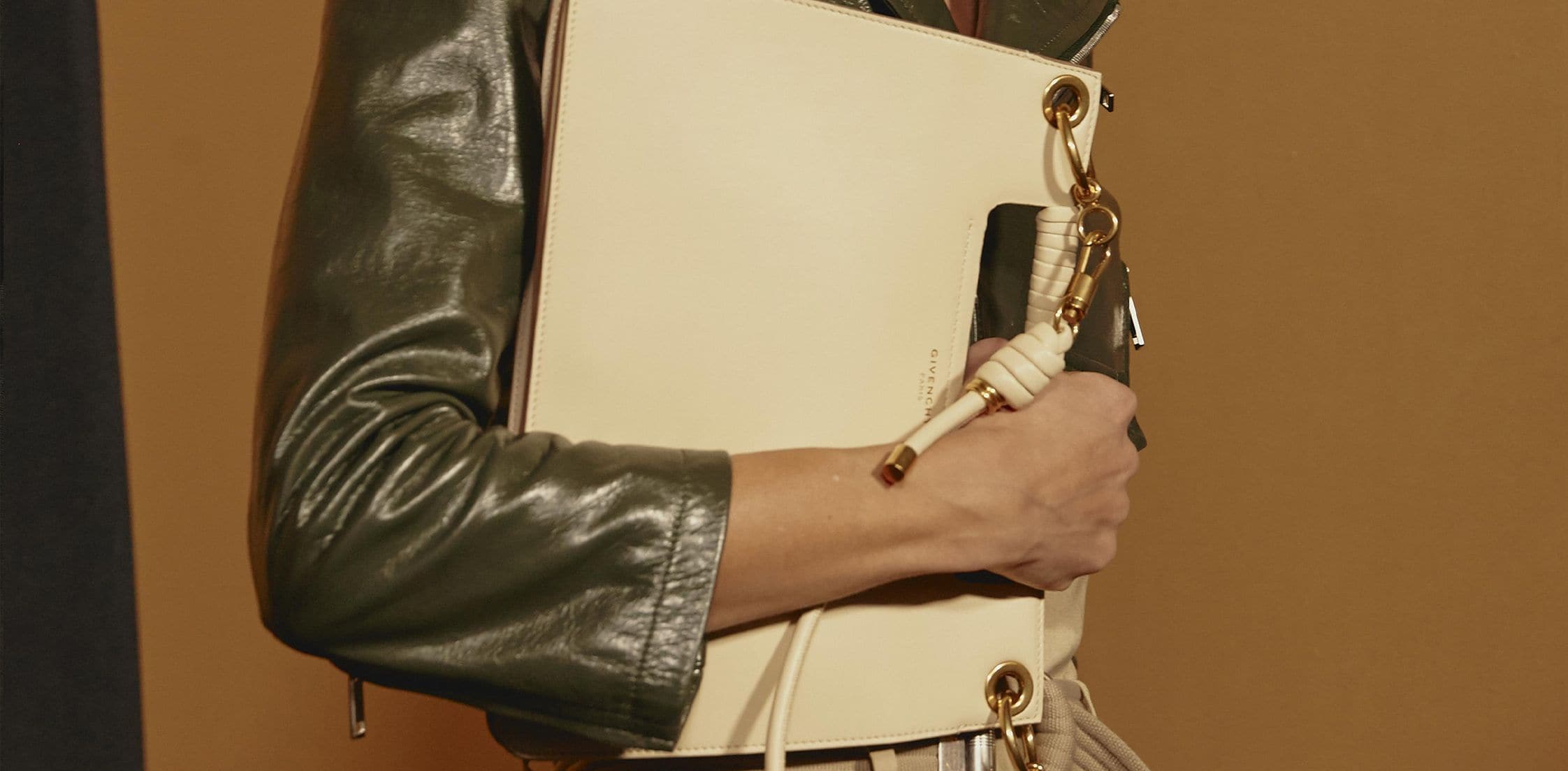 Givenchy official site - Women's collection | GIVENCHY Paris